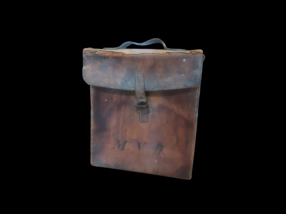 22x10x24 cm. Sovyet MVD Deriden Mmül Teçhizat Çantası