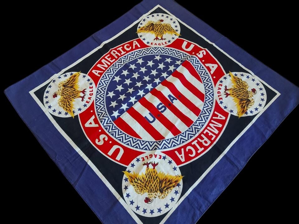 50X52 cm. Pamuklu Kumaş Üzerinde Amerikan Temalı Motorcu Bandana Fular Aksesuarı