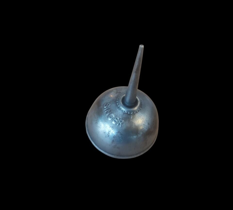7.5 cm. Yükseklik 1920-1930'lardan Singer Dikiş Makinesi Yapdanlığı