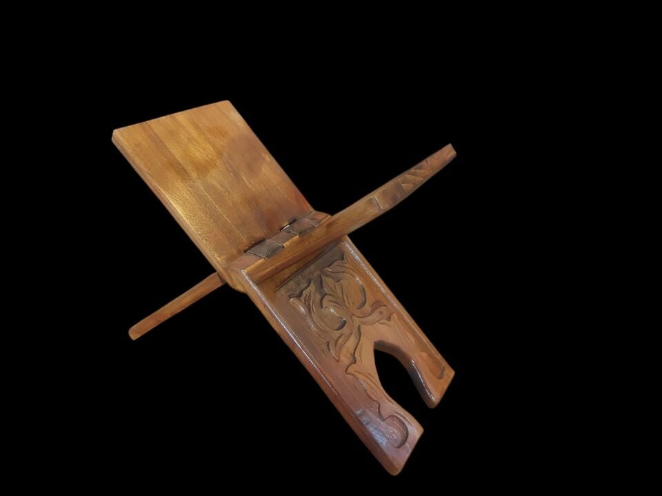 35x15x26 cm. 1980'lerden El Oyma İşçilik Ahşap Rahle