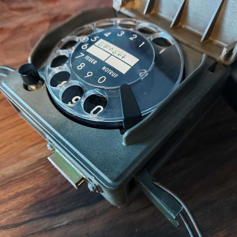 Sahra Telefonu Numara Terminali Alman