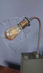 Uçak Benzin Bidonu Üstünde Tel Abajur Modeli