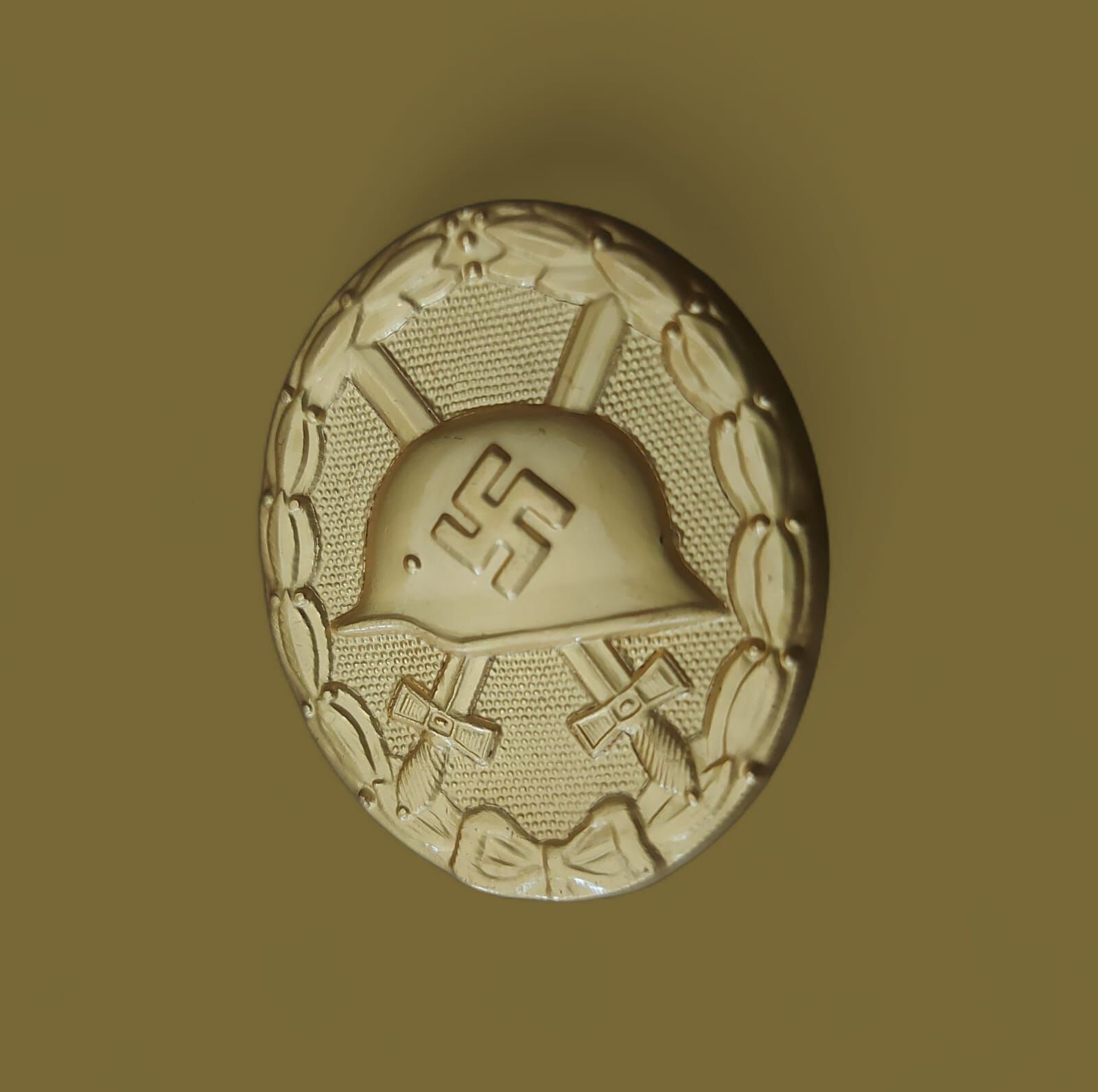 3.5x4 cm. 1939 Ww2 Alman Altın Dereceli Yara Rozeti Replikası