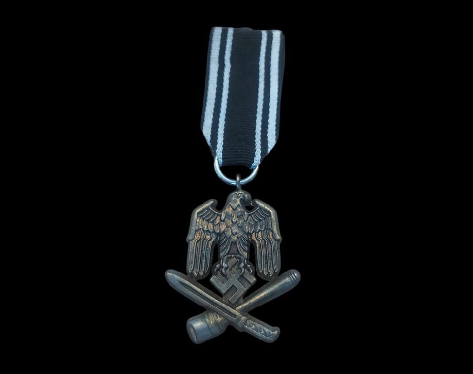 4.5x5 cm. Ww2 Dönemi Alman Yakın Dövüş Barı/Çatışma Rozeti