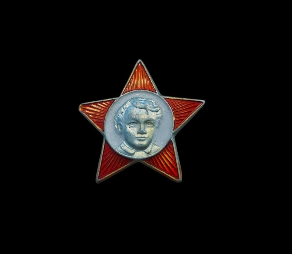 3x3 cm. Sovyet Küçük Lenin Rozet