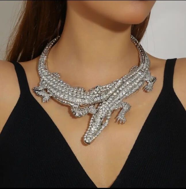 Donna Gümüş Renk Timsah Tasarım Choker Kolye