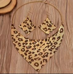 Donna Leopar Desenli Payetli Kolye Küpe Seti