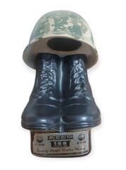 12x19x21 cm. Bot-Miğfer Motifli  Seramik Şişe