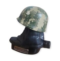 12x19x21 cm. Bot-Miğfer Motifli  Seramik Şişe