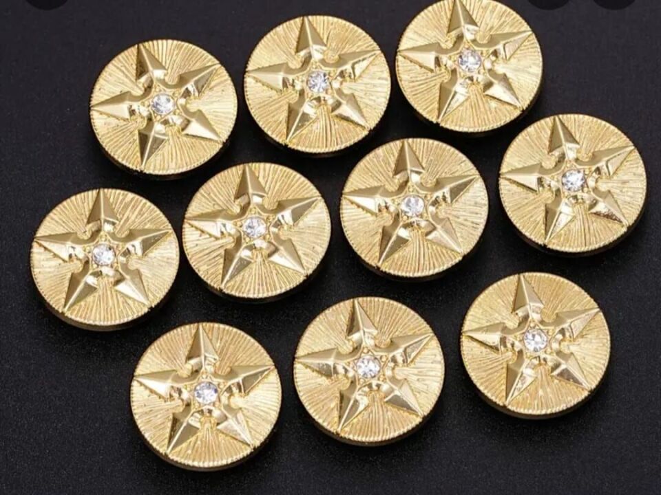 2 cm. Gold Renk Yıldız Kabartmalı Metal Düğme Modeli (Adet Fiyatıdır)