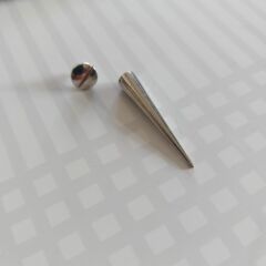 5 Adet 4 cm.Vidalı Pirinç Üzeri Nikel Kaplama Düz Sivri Spike