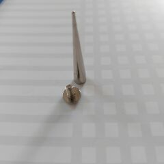 5 Adet 4 cm.Vidalı Pirinç Üzeri Nikel Kaplama Düz Sivri Spike