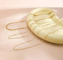 Donna Altın Renk Üç Katmanlı Minimalist Vücut Zinciri