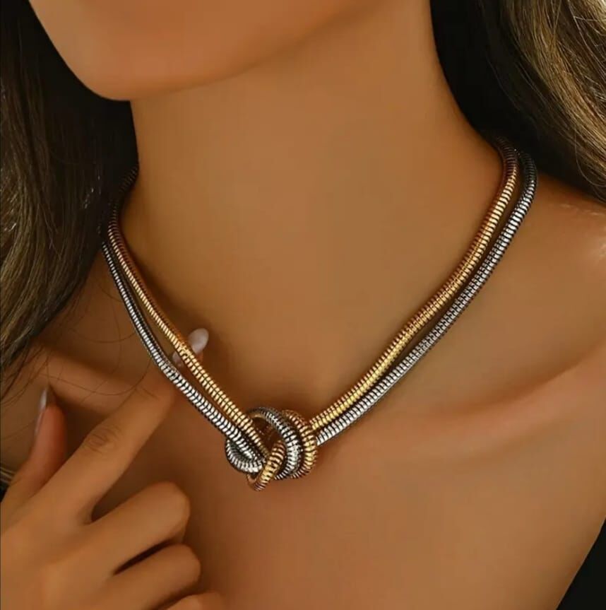 Donna Altın-Gümüş Tonlu Geometrik Düğüm Tasarım Kolye Modeli