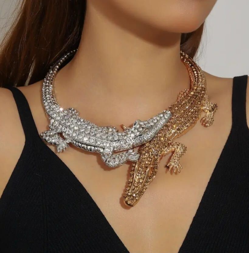 Donna Gold Gümüş Renk Timsah Tasarım Choker Kolye.