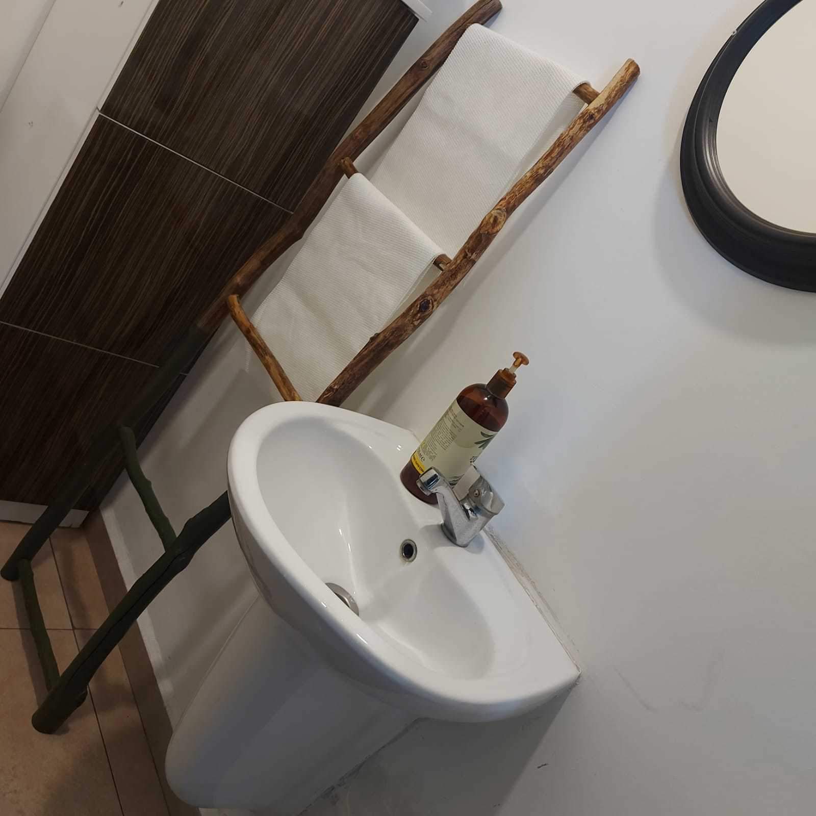 Doğal Ahşap Merdiven Havluluk Modeli-1