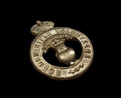 5x3.5 cm.Sınır Tüfek Gönüllüleri İskoç Glengarry Metal Rozet