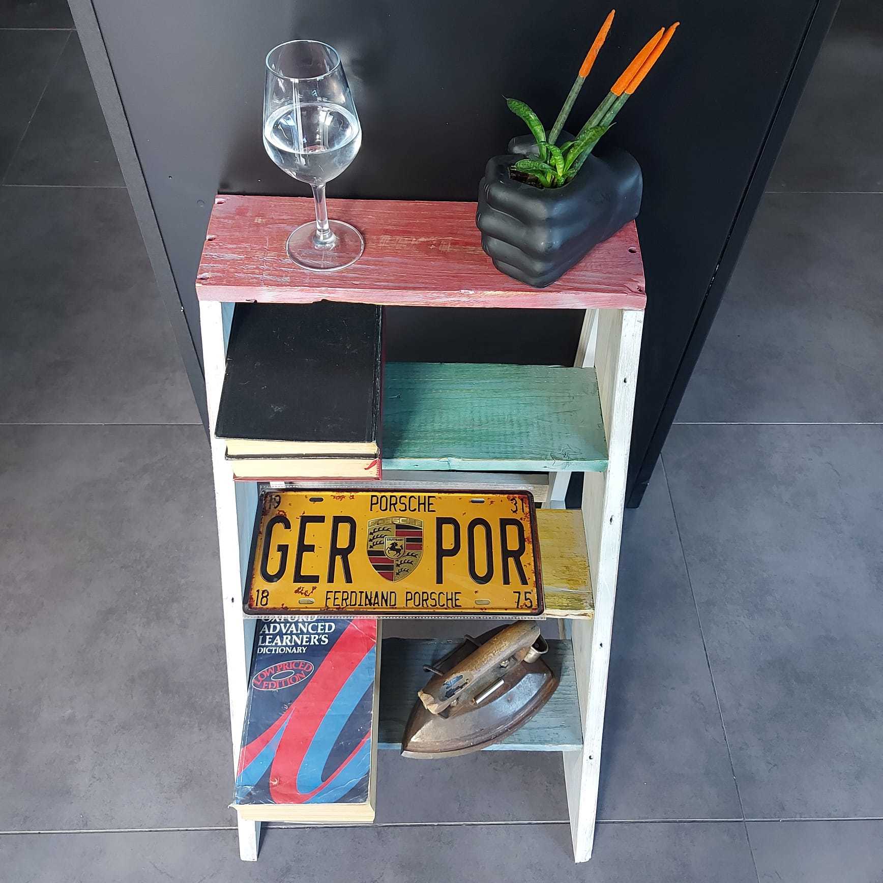 Dört Basamaklı Merdiven Organizer Modeli